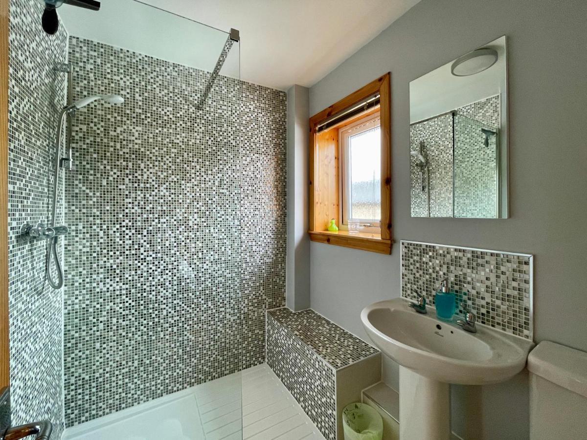 Feel At Home While You Roam Caol Extérieur photo